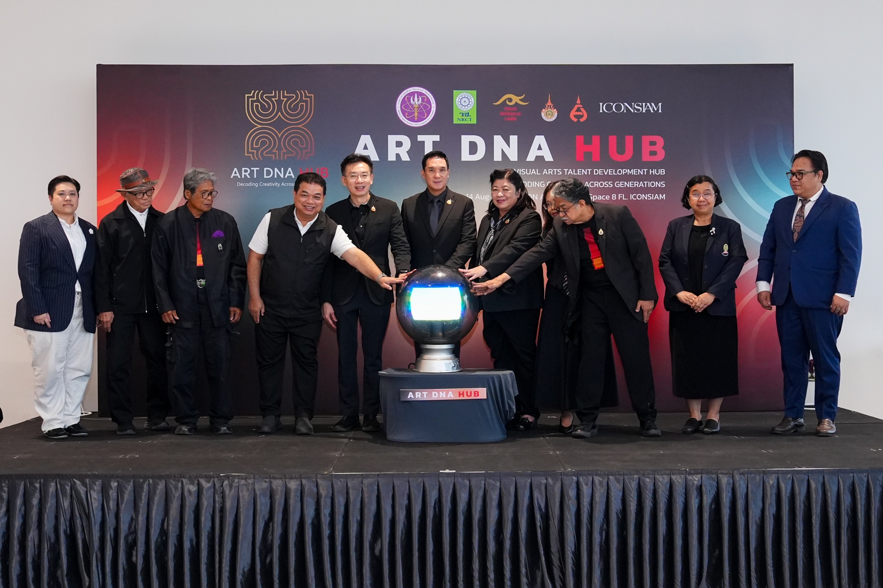 ไอคอนสยาม เปิด “ART DNA HUB : Visual Arts Talent Development Hub” สร้างระบบเรียนรู้ด้านทัศนศิลป์ เชื่อมศิลปินไทยทุกเจเนอเรชันสู่อนาคต
